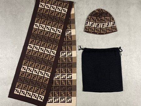 Fendi Set : Scarf + Beanie Fashion