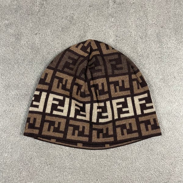 Fendi Set : Scarf + Beanie Fashion